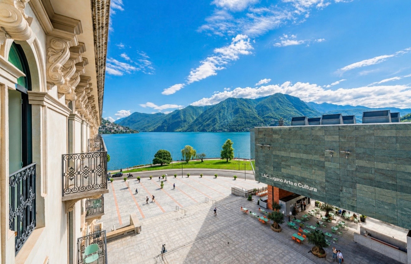 Elegant Lake View Apartment in Lugano