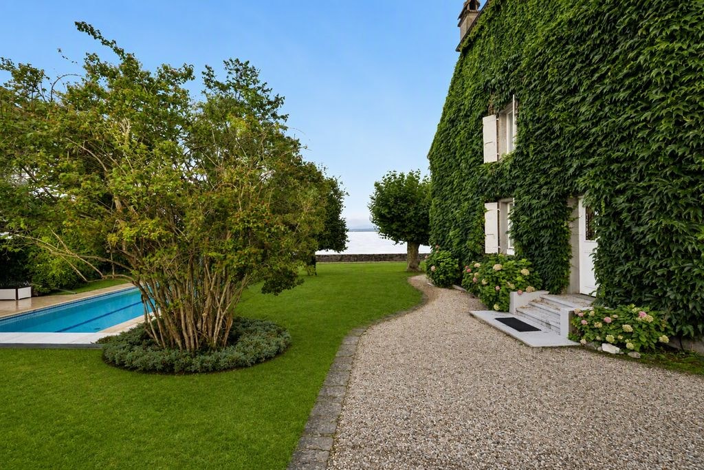 Exceptional Waterfront Villa with Private Marina in Nyon