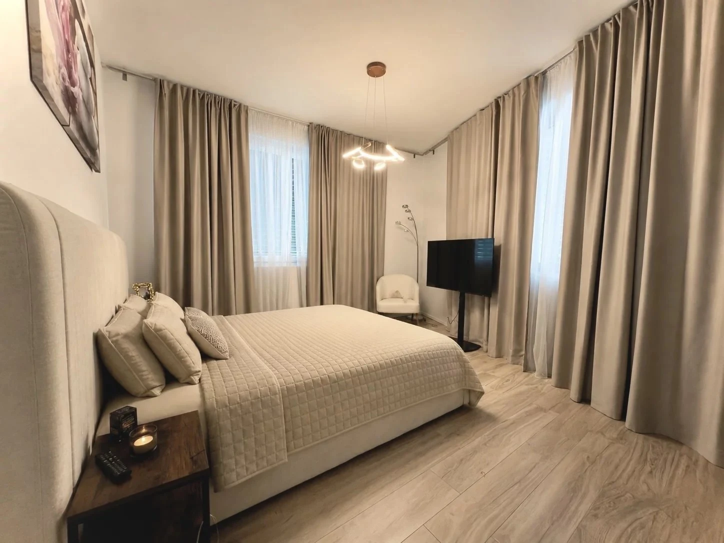 Détail de cuisine minimaliste dans un appartement moderne à Montreux
